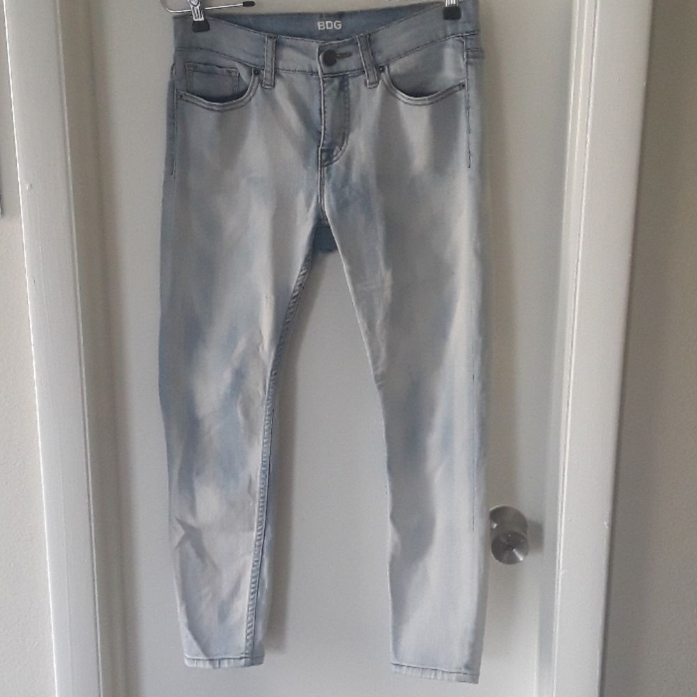 Mid rise skinny jeans in a stone wash